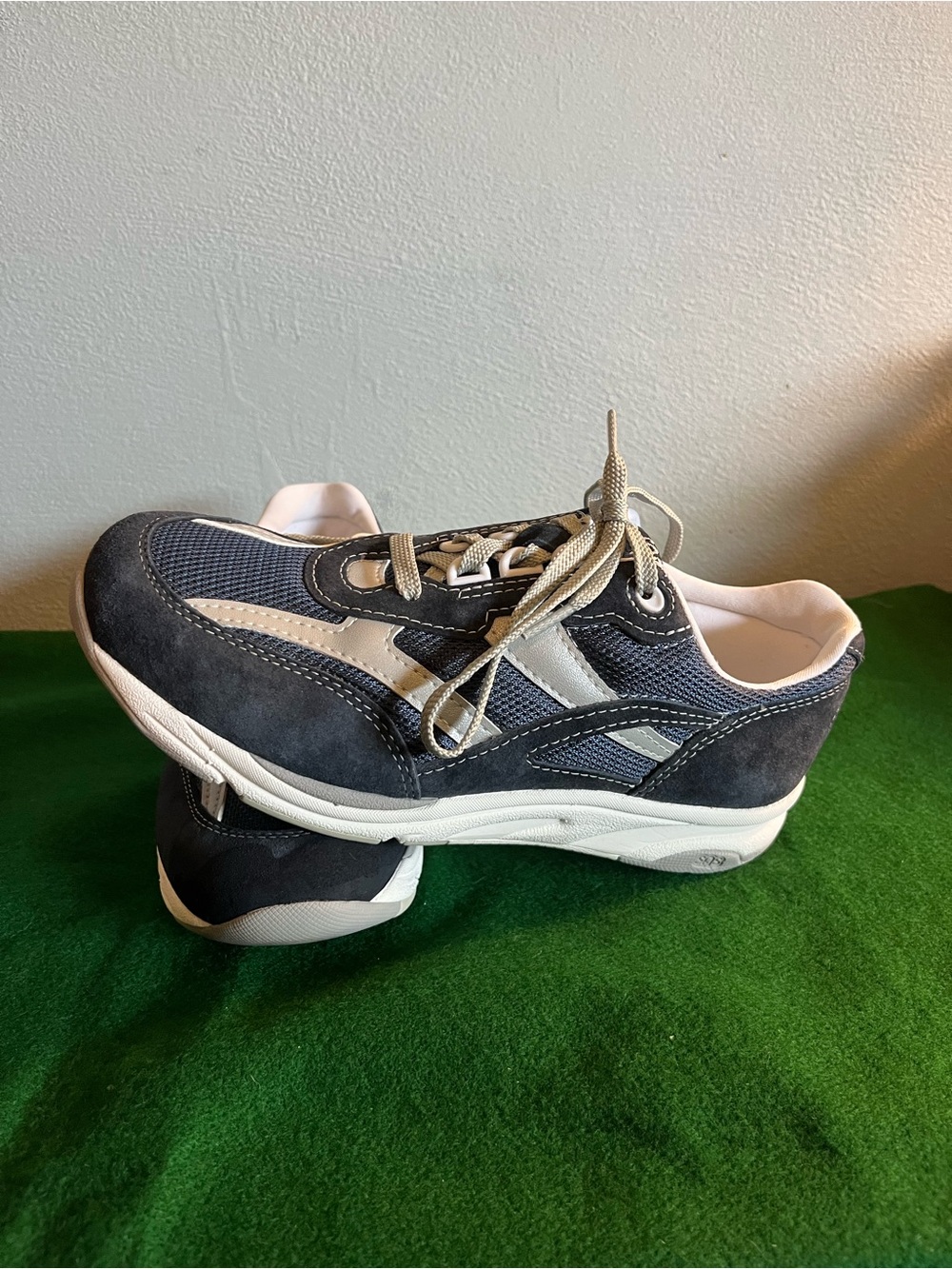 SAS Women’s Tripad Comfort Tour Mesh Shoes Size 8(No Insoles)